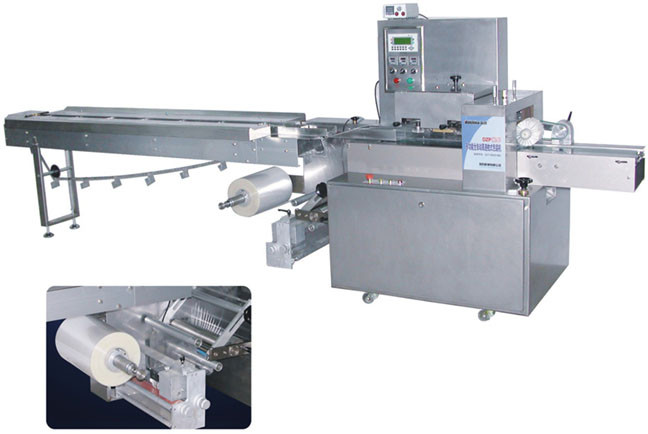Yüksek Verimli Akış Paketi Makinesi, Bisküvi / Çikolata / Ekmek Yastığı Paketleme Makinesi