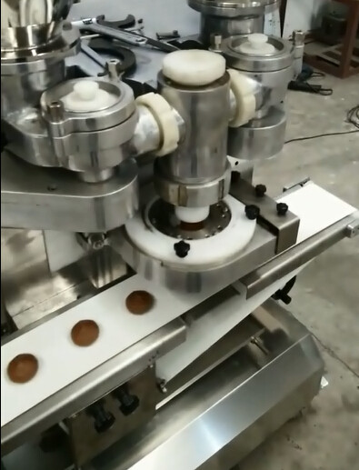 Tereyağı Mochi / Kırmızı Fasulye Yapıştır için Otomatik Encrusting Makinesi